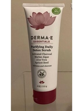 DERMA-E Essentials Purifying Daily Detox Scrub